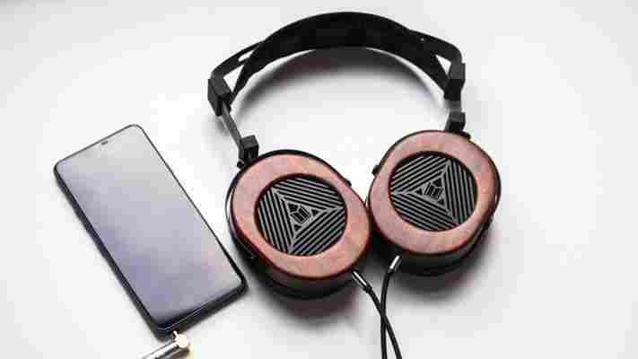 Review: Monoprice’s M565 is a $200 gateway to planar magnetic headphones